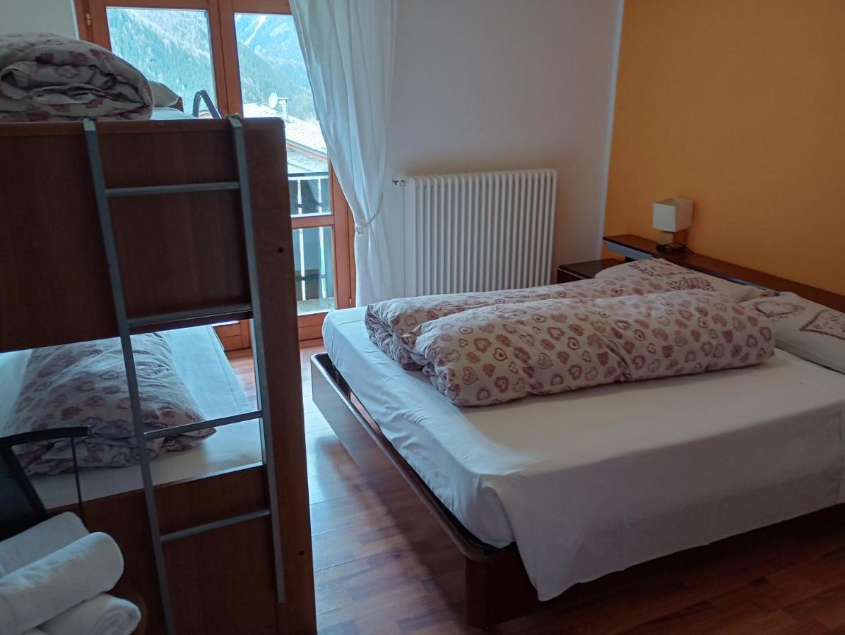 Sasso Nero Hotel Chiesa in Valmalenco Exterior photo