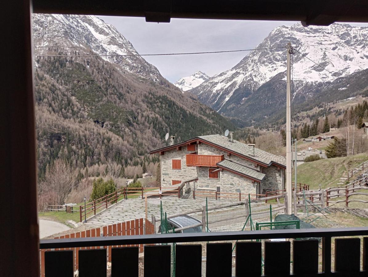 Sasso Nero Hotel Chiesa in Valmalenco Exterior photo