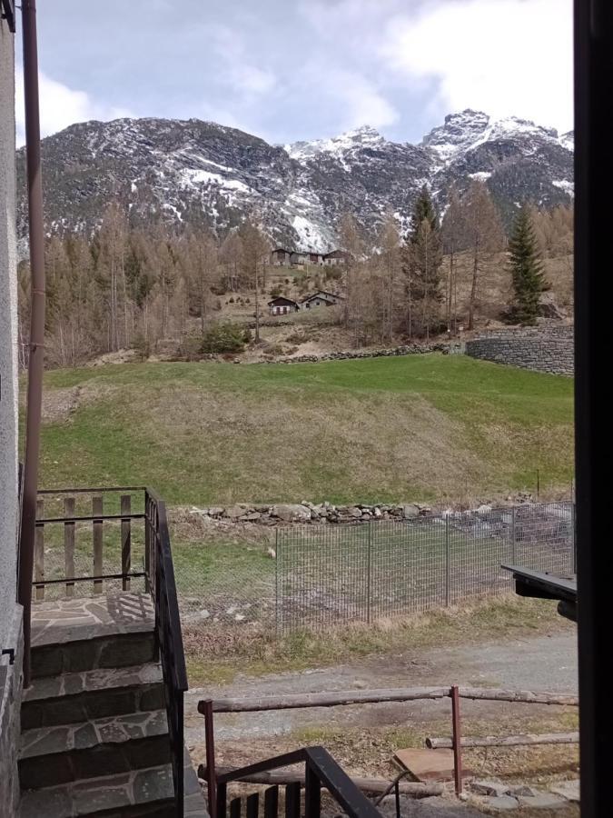 Sasso Nero Hotel Chiesa in Valmalenco Exterior photo